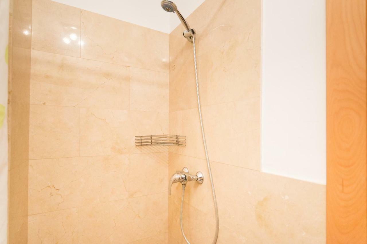 A Dos Pasos De Todo Apartamento Málaga Exterior foto